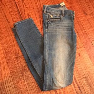 Abercrombie kids size 16 slim light wash jean